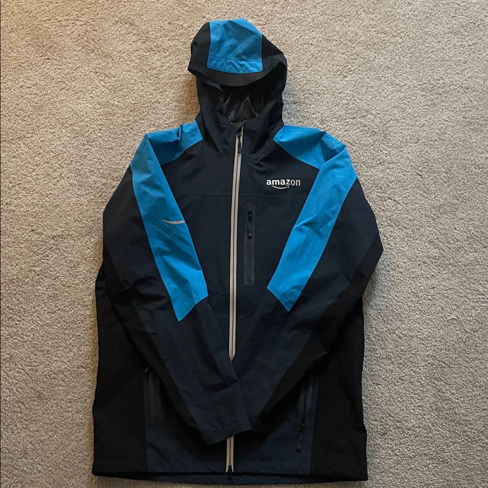 Amazon Men's Performance Jacket in Black and Blue